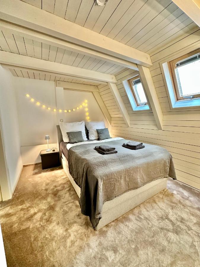 Gemuetliche Maisonettewohnung Mit Dachterrasse Am Schloss Oldenburg Exterior foto